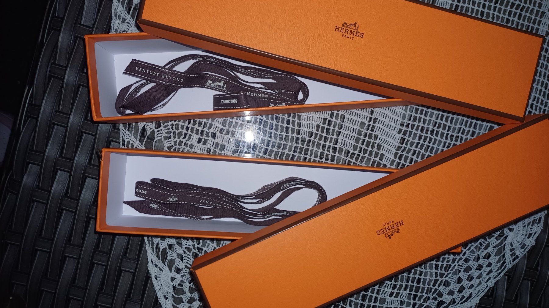 Altro in Decorazioni & Accessori: Hermès Geschenkboxen mit Band - Originalverpackung – Nuovo e nell'imballaggio originale da St. Gallen venduto da gab_8nvv 4