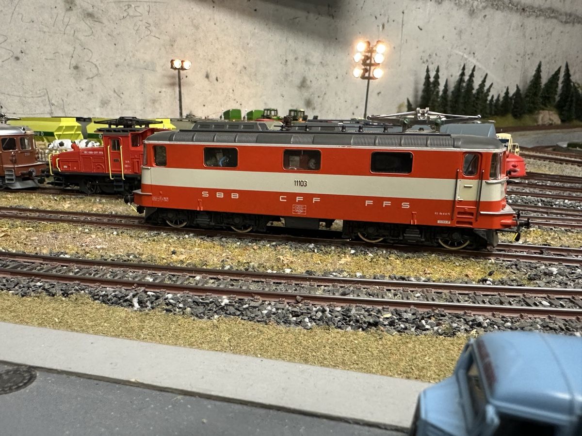 Hag Modellini di ferrovie: Hag re4/4 Swiss express digitale – Nuovo (secondo la descrizione) da bernex venduto da Candy109 3