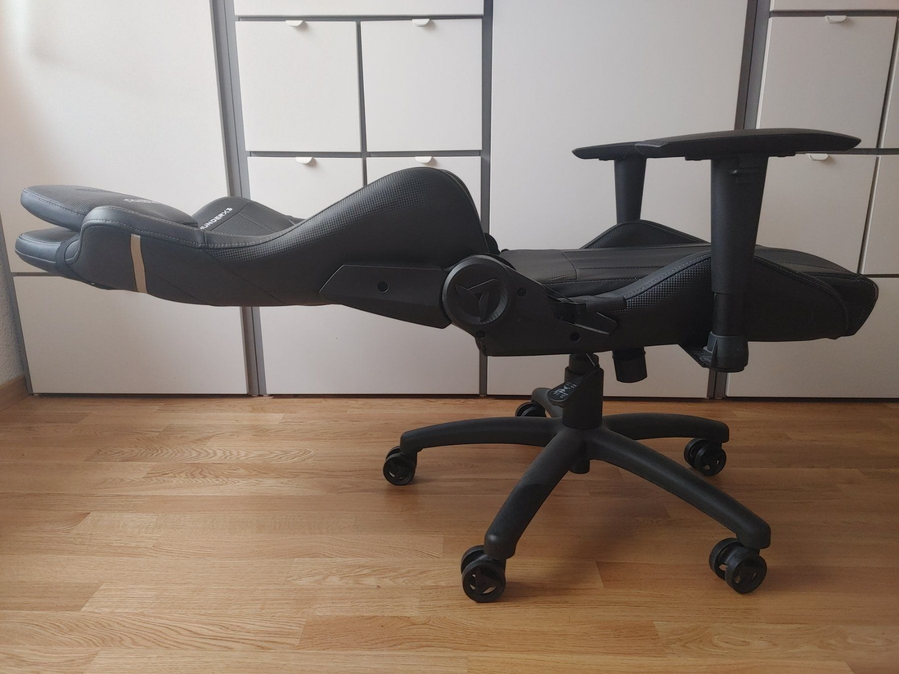 Sedie: Thunder X3 TC3 All Black Gaming- / Bürostuhl – Nuovo (secondo la descrizione) da St. Gallen venduto da cabbageindustries 3