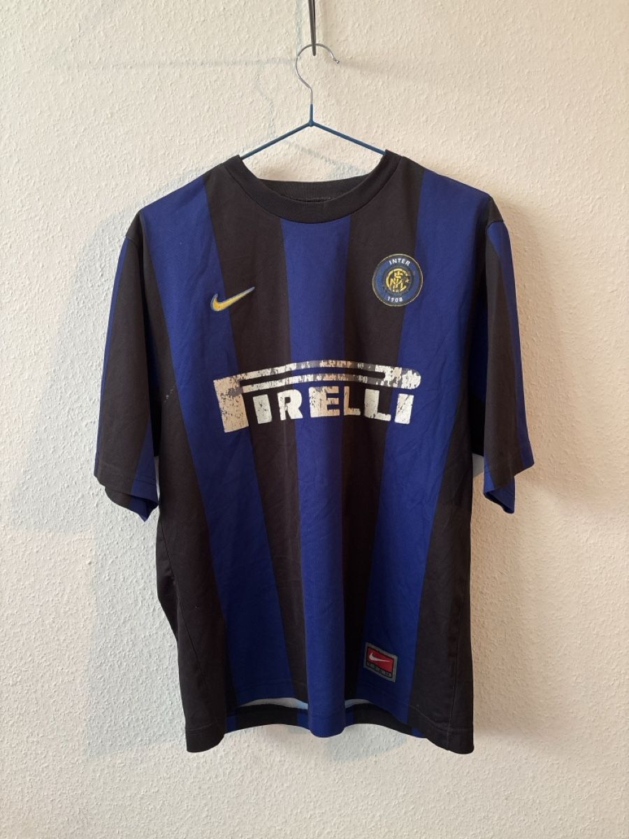 Leibchen & Hosen: Inter Mailand 1999/2000 Heimtrikot – Neu (gemäss Beschreibung) aus Basel von min_xq6x