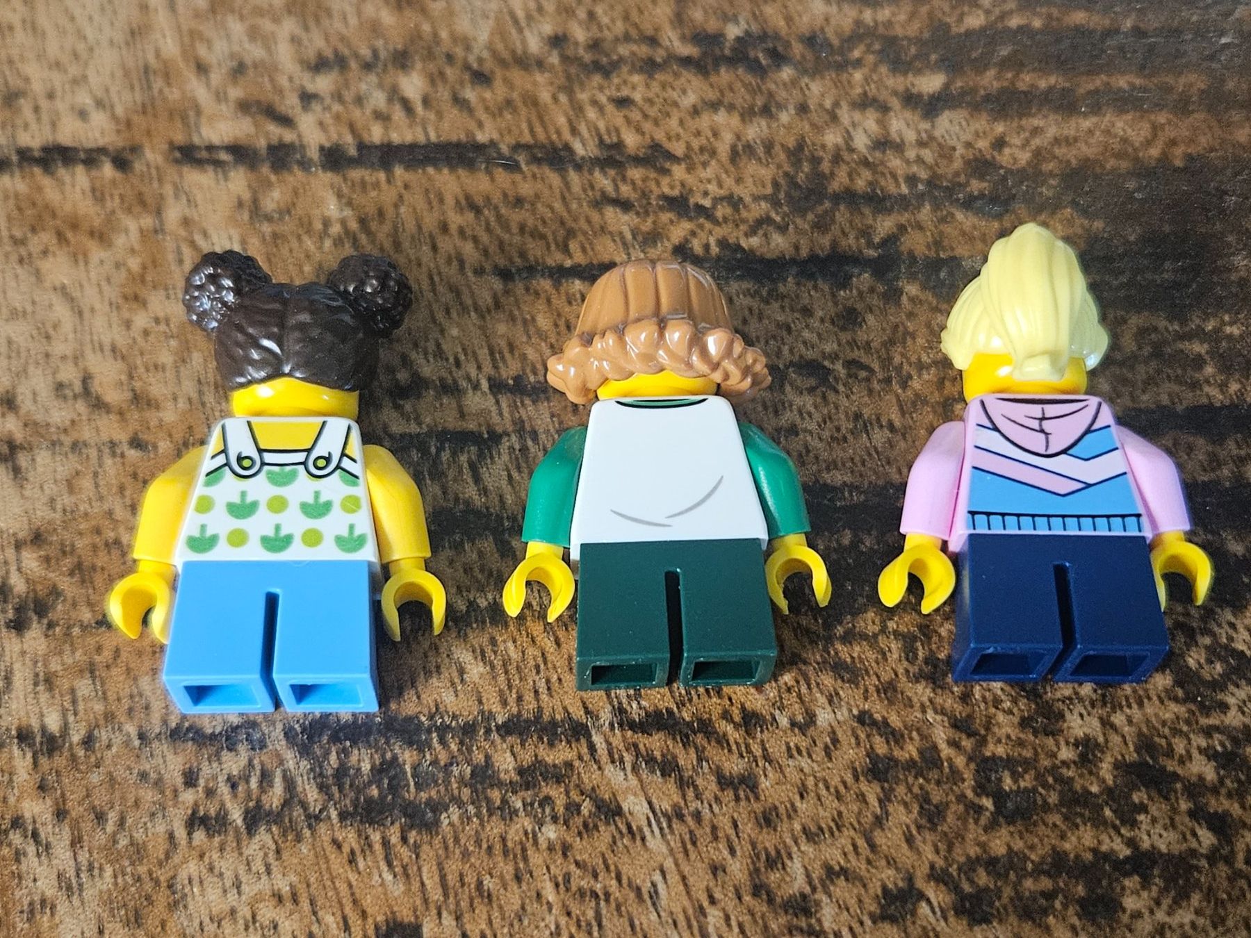 Lego Kit di costruzioni: lego lot de 3 figurines – Usato da Confignon venduto da Ecrofigs 1