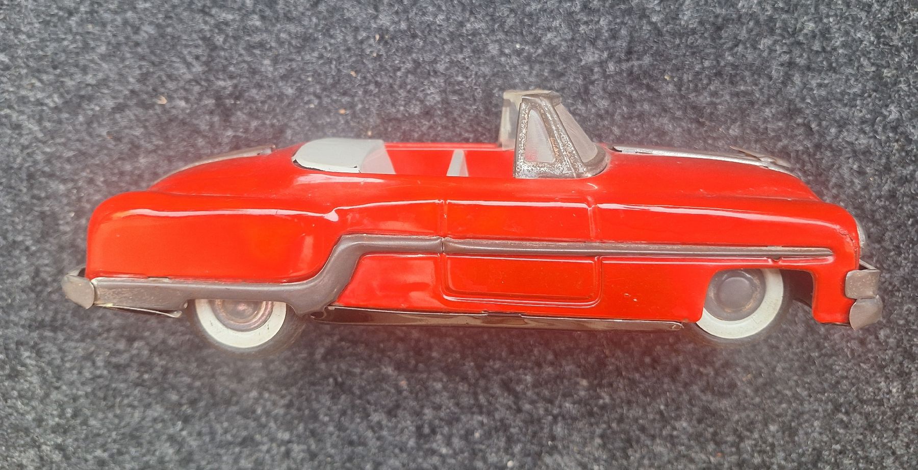 Modellini d'auto: ANTIKES BLECHAUTO MODELL 1:18 – Usato da Niederwangen BE venduto da pfiff02 3