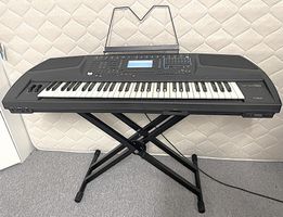 Entertainer-Keyboard KETRON X1 (inkl. robustes Stativ)