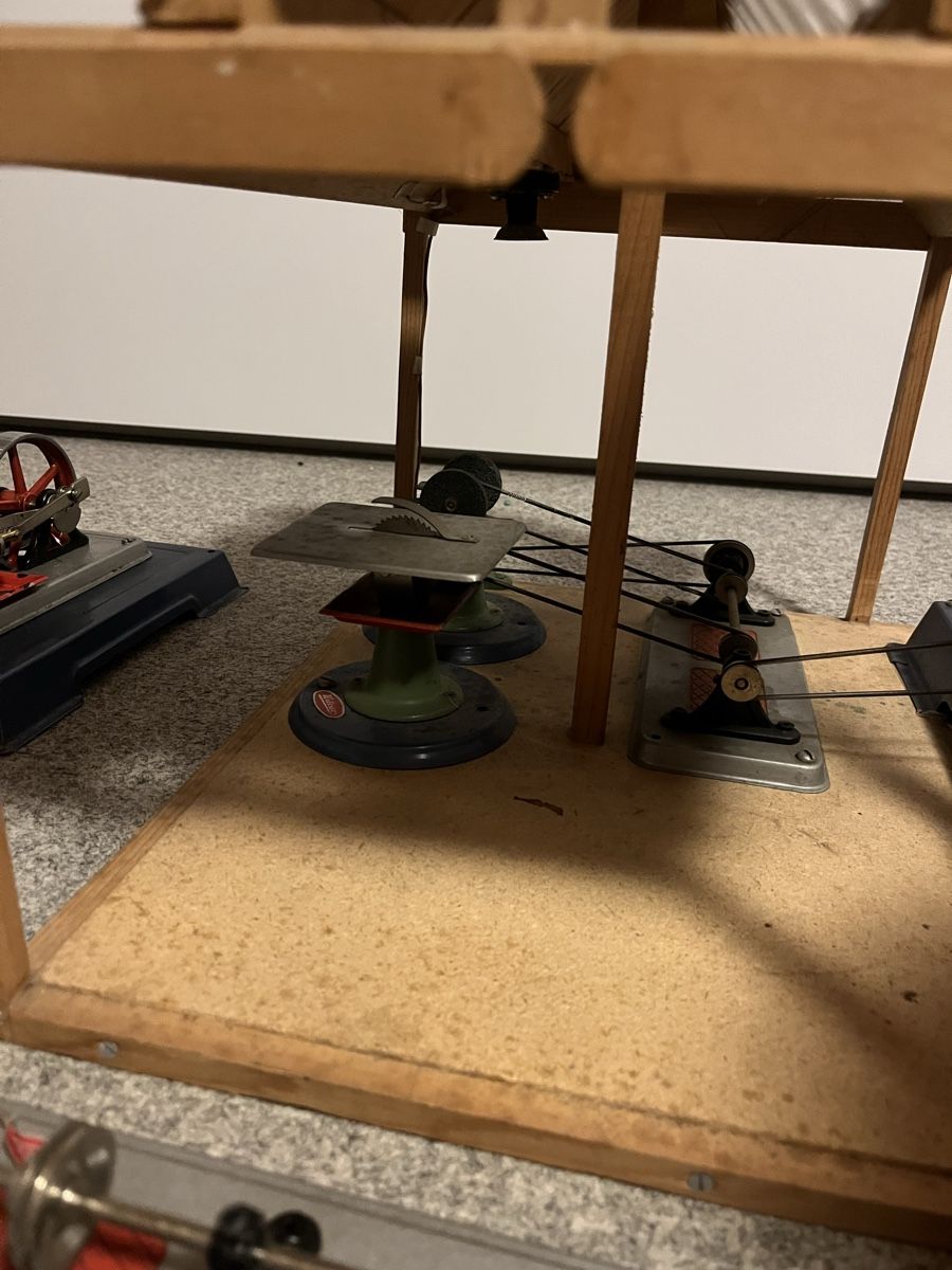 Wilesco Kit di modellismo & Modellini statici: Wilesco Dampfmaschinen – Difettoso da Buch am Irchel venduto da lui_mkf9 3