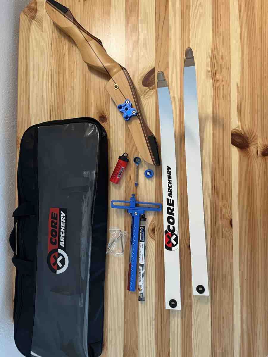 Tiro con l'arco: Core Archery Recurvebogen Set mit Tasche und Zubehör – Usato da Davos Platz venduto da Rob8412