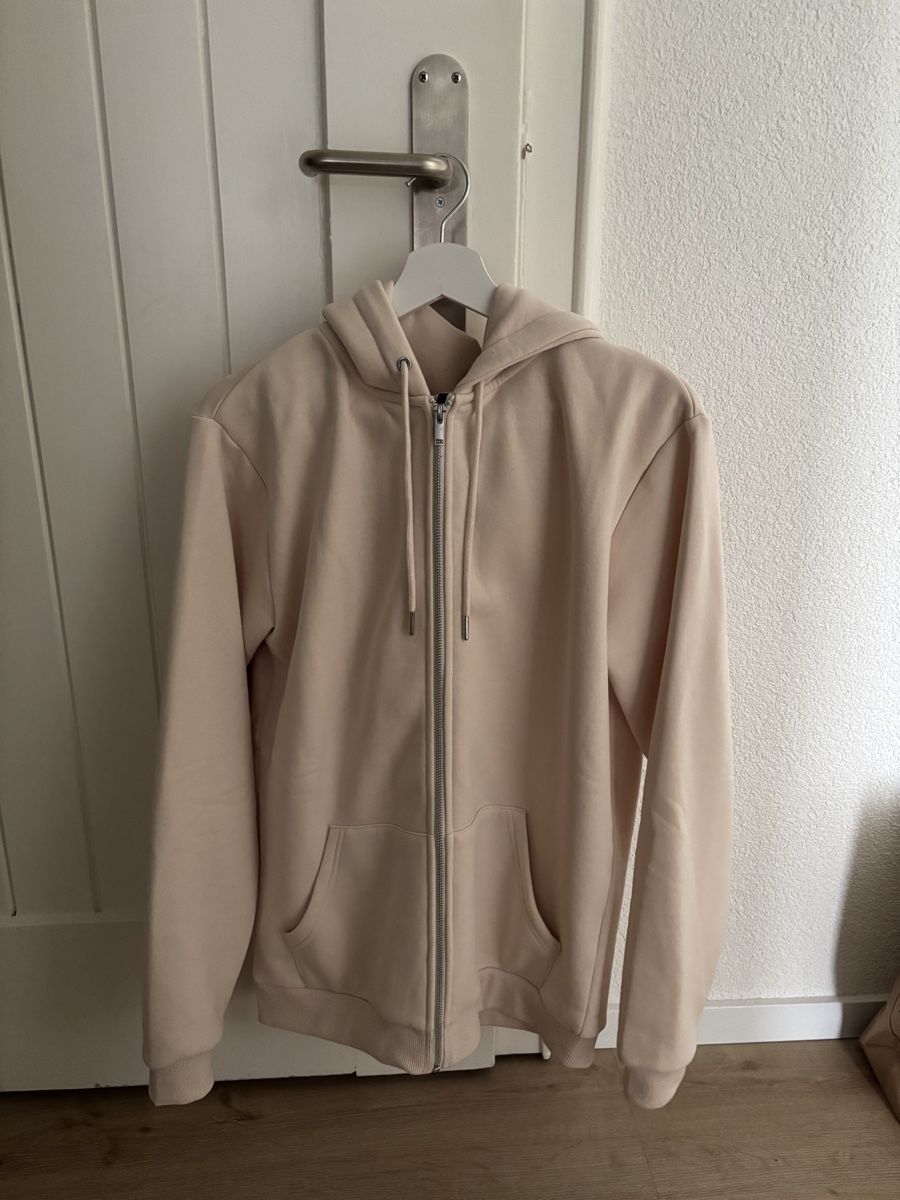 Giacche: New yorker hoodie – Nuovo (secondo la descrizione) da Goldach venduto da die_g2lb