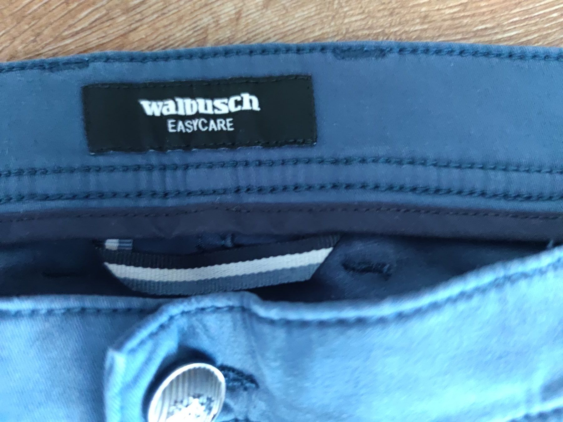 Pantaloni: Hose von Walbusch, blau, Grösse 56 – Usato da Fribourg venduto da Elyngwen 1