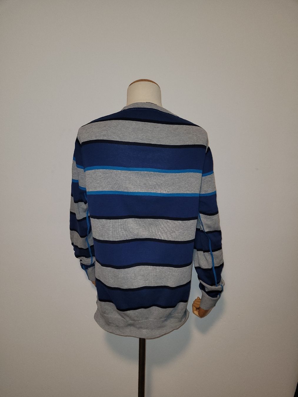 Pulls & Sweat-shirts: Element Pullover gestreift grau blau Grösse M guter Zustand – D'occasion à Solothurn par tingel_t 2