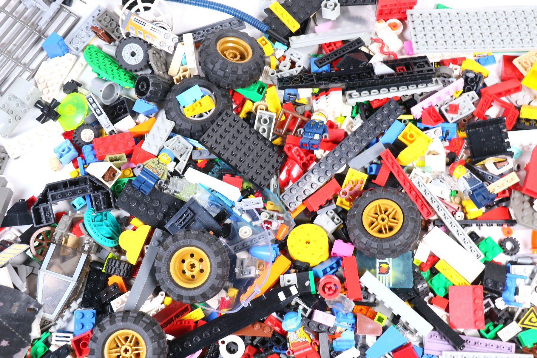 Lego Baukästen: 1.5 kg. Legoteile mit Minifiguren – Gebraucht aus Hettlingen von Scholi99 2
