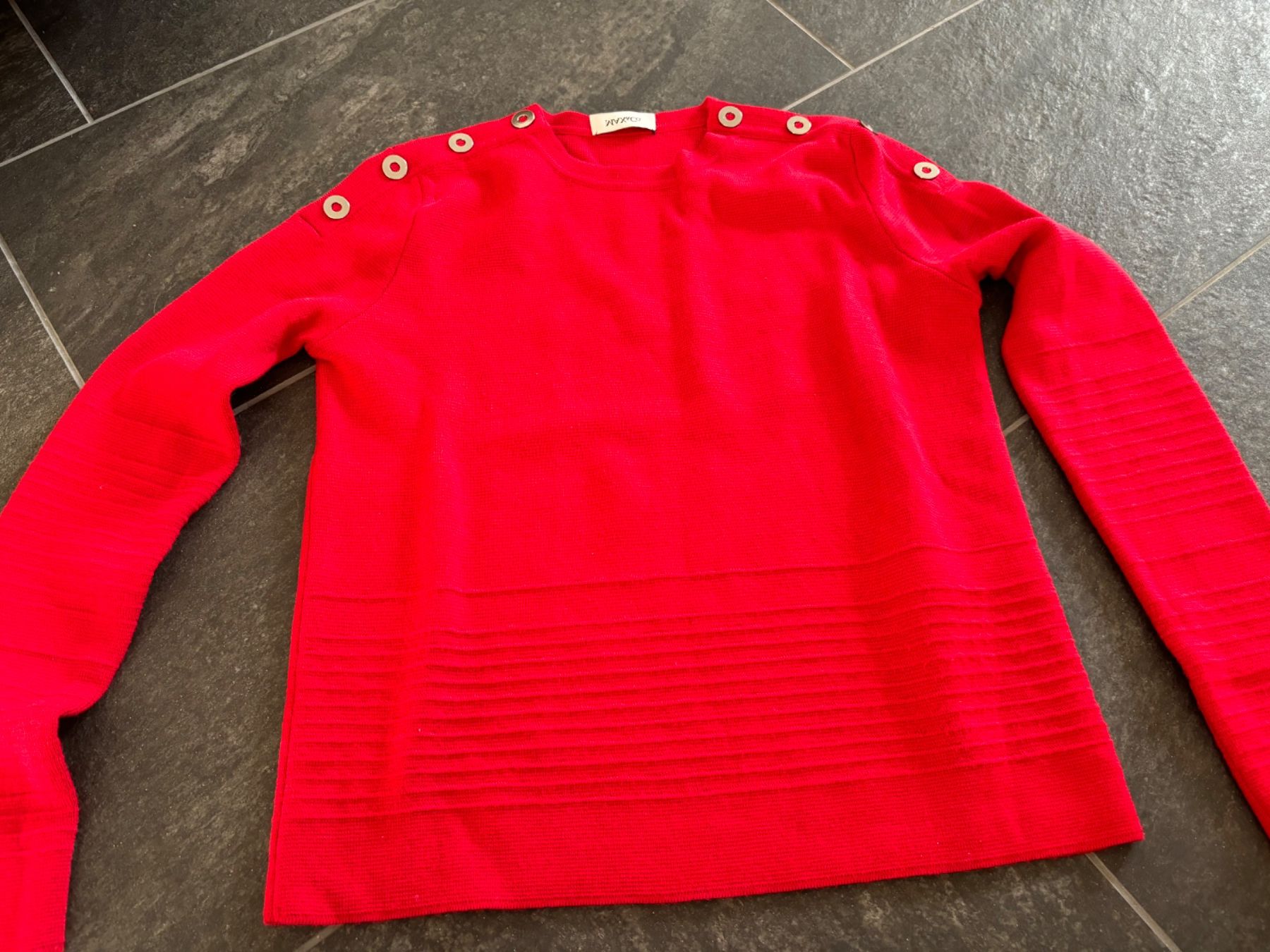 Max Mara Maglioni & Felpe: Max Mara / MAX&Co. rot Pullover mit Schulterknöpfen - Gr. S – Usato da Stadel venduto da Chanel_5 2