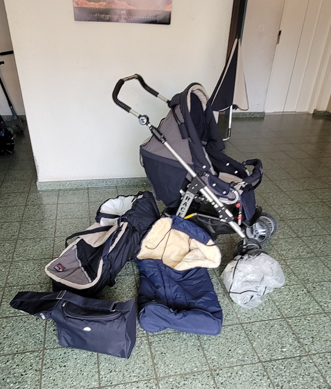 Hartan Carrozzine: Kinderwagen von Hartan – Usato da Küssnacht am Rigi venduto da Chalet37 8