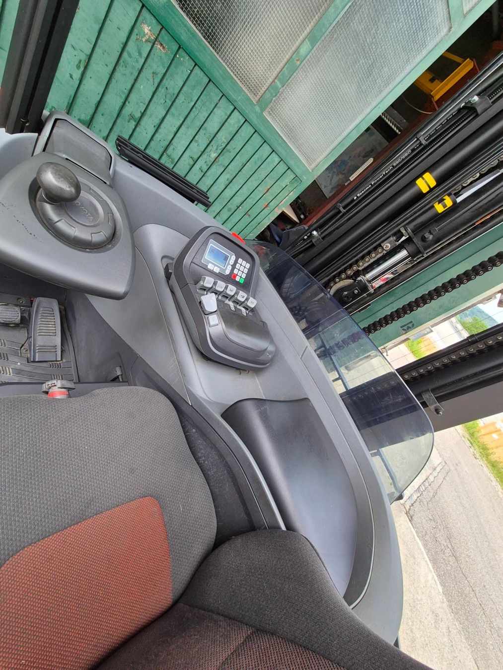 Carrelli elevatori e a forche: Stapler BT RRE160 Triplex Hubkraft:1600kg – Usato da Aarau venduto da LM-Handel 2