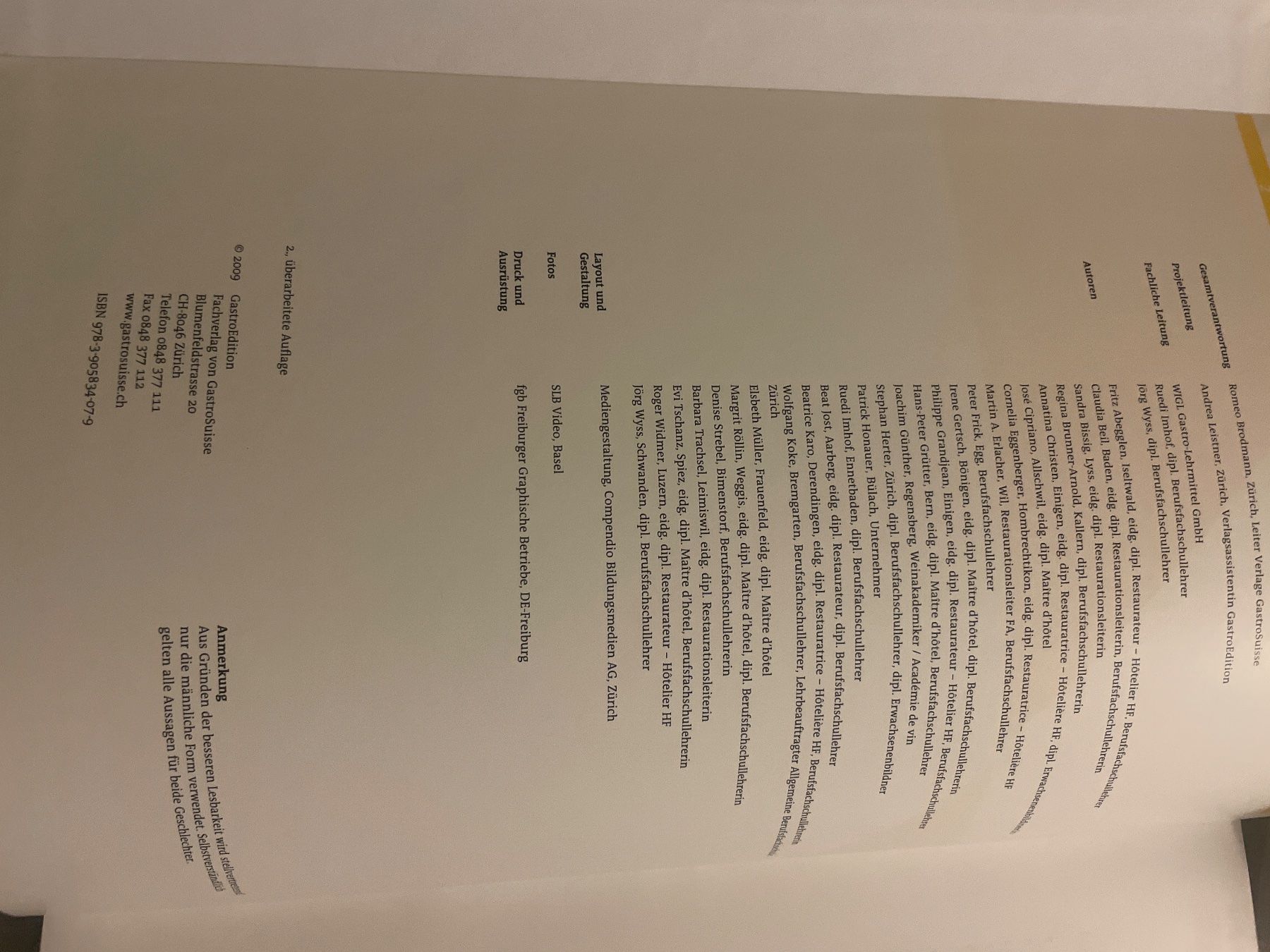 Libri: Service Lehrbuch Gastro Suisse – Nuovo (secondo la descrizione) da Zürich venduto da dim_2gbq 1
