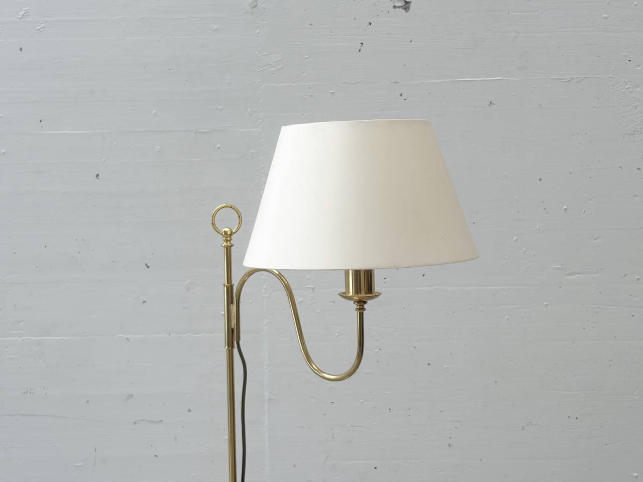 Lampade: Vintage höhenverstellbare Stehleuchte aus Messing – Usato da Zürich venduto da LeMoege 8