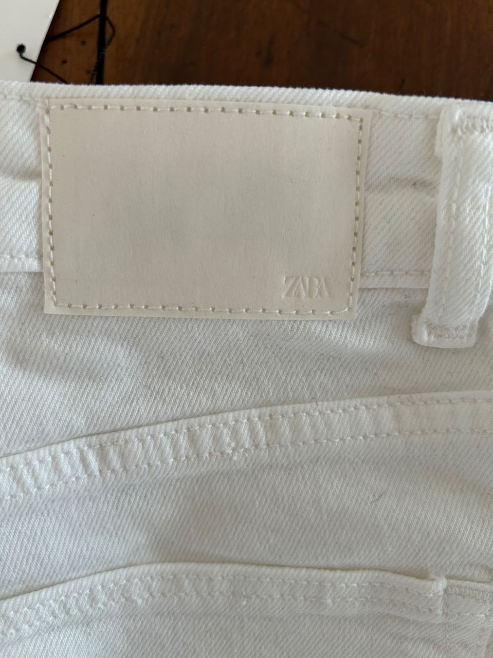 Zara Jeans: Zara Jeans | Mom-fit | Gr. 36 – Nuovo (secondo la descrizione) da Zürich venduto da Hermia 1