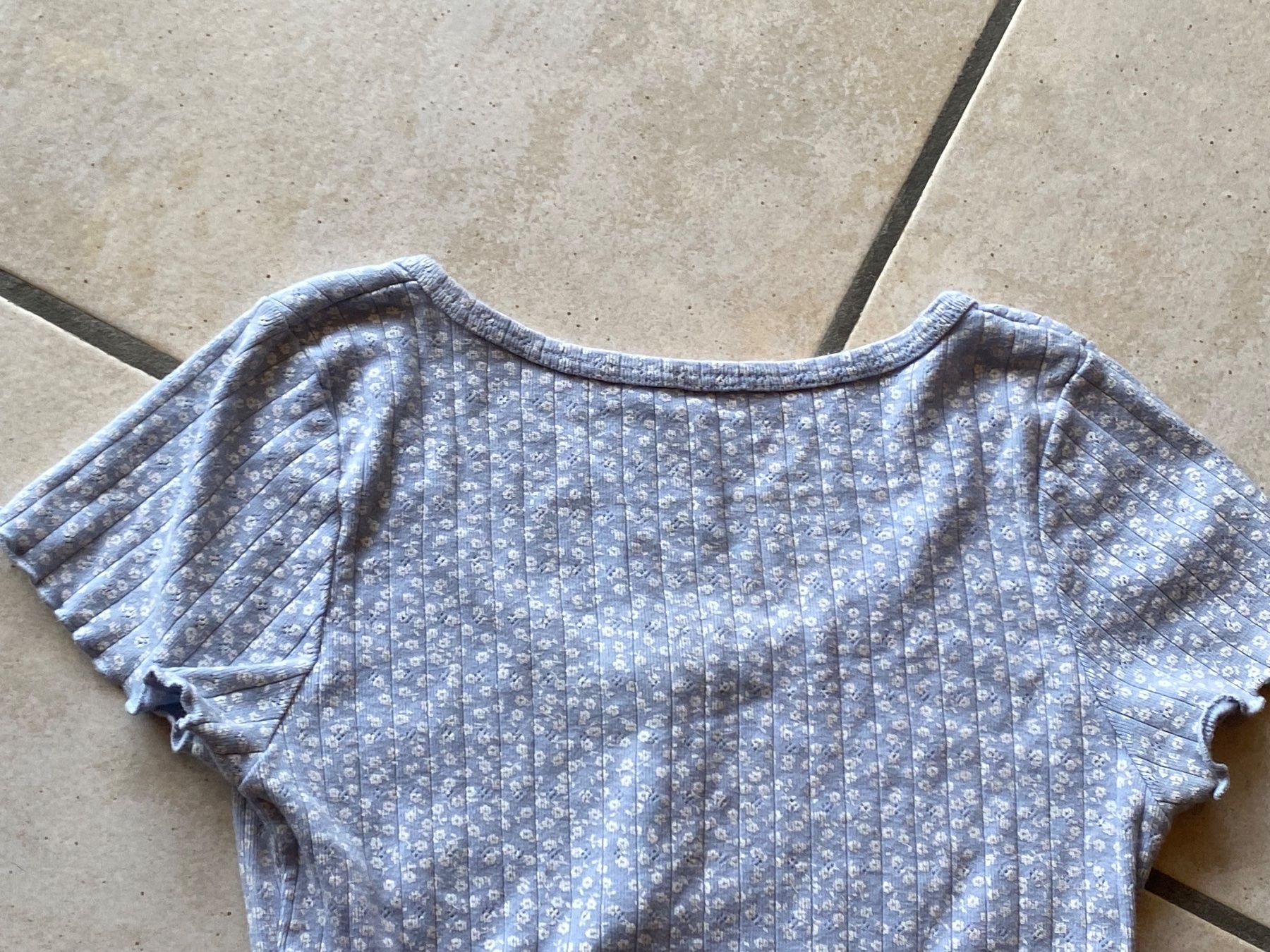 Brandy Melville Camicette, T-shirt & Top: Top XS Brandy Melville hellblau – Usato da Orpund venduto da Mary8972 2