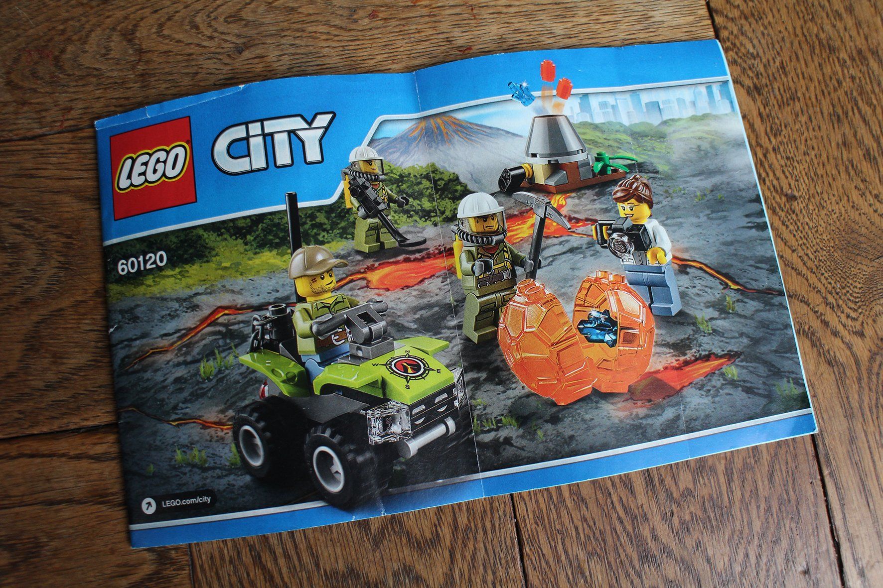 Lego Kit di costruzioni: LEGO City 60120 / Vulkan Starter-Set – Usato da Männedorf venduto da Alpen-Anemone