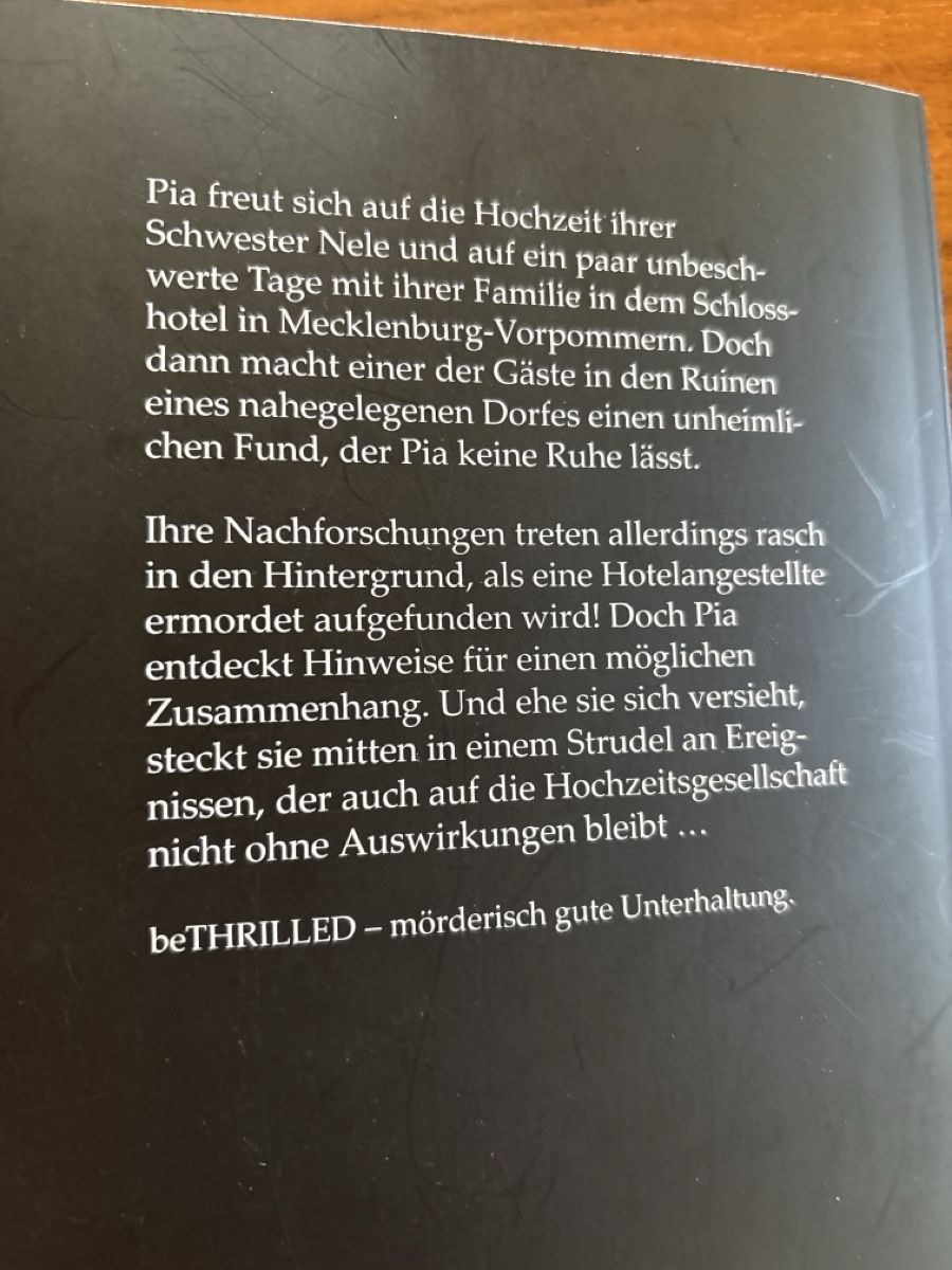 Libri: Eva Almstädt - Dunkler Abgrund – Usato da Unterentfelden venduto da Lavach 1