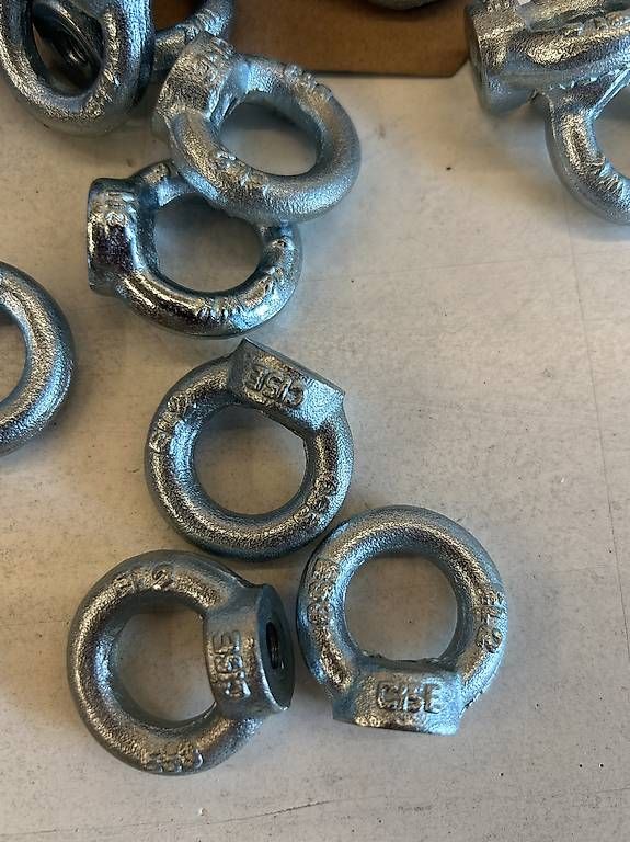Eisenwaren: 42 Stück Ringmuttern M8 Stahl Verzinkt – Gebraucht aus Basel von gentinetta 1