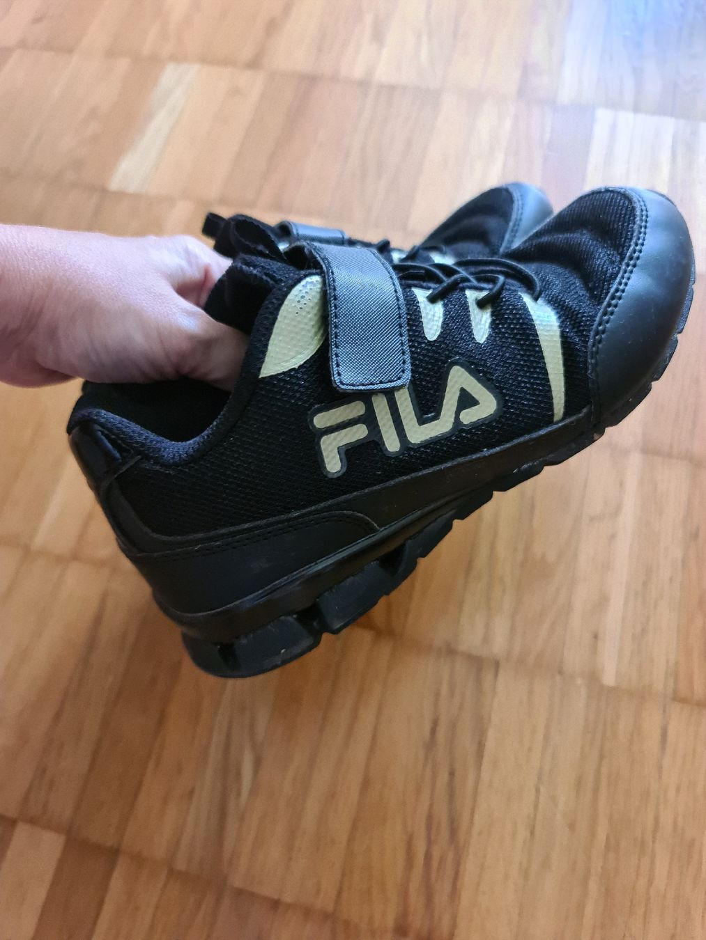 Fila Schuhe für Jungen: Fila Sneaker schwarz Grösse 35  – Neu (gemäss Beschreibung) aus Emmenbrücke von gatasalvache 3
