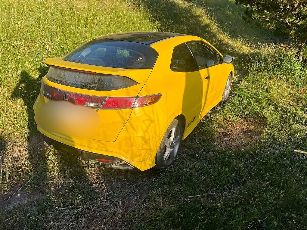 Autos: Honda Civic  – D'occasion à Leytron par her_vm77 1