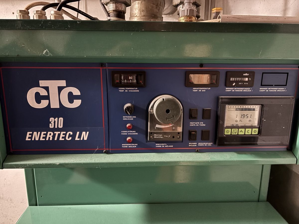 Radiatori: Komplette Ölheizung CTC – Usato da Degersheim venduto da FrauLuzi 1