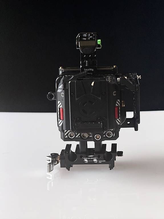 Red Videocamere: RED Komodo Kit fully equipped, includes lens adapters & aks – Usato da Neuchâtel venduto da rom_9drz 1