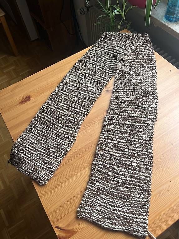 Foulards, Tücher & Schals: Schal, Wolle, Handarbeit  – Gebraucht aus Basel von Gartenclan682. 1