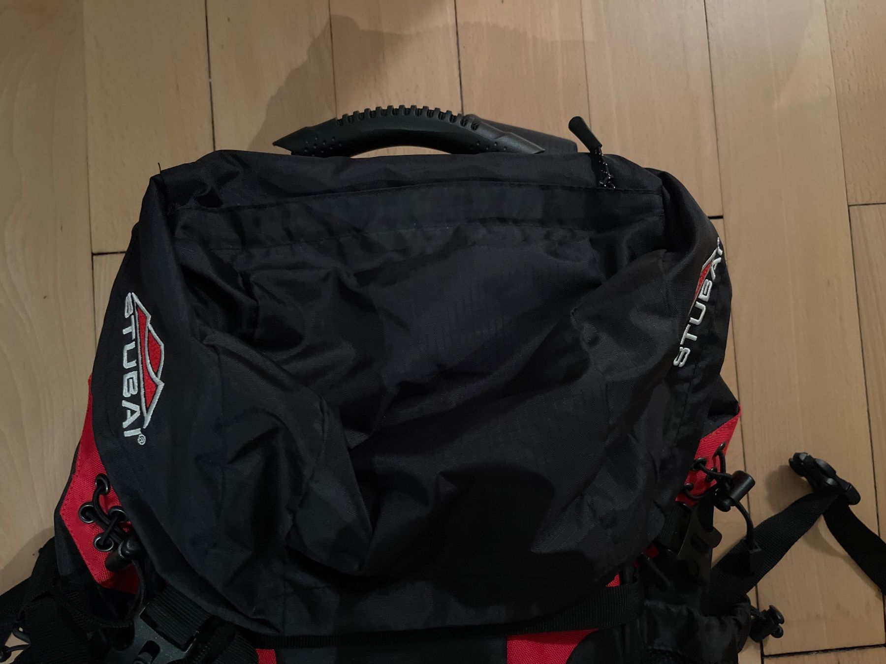Rucksäcke: Stubai Bergrucksack, schwarz-rot – Gebraucht aus Thun von BanjoDan 1