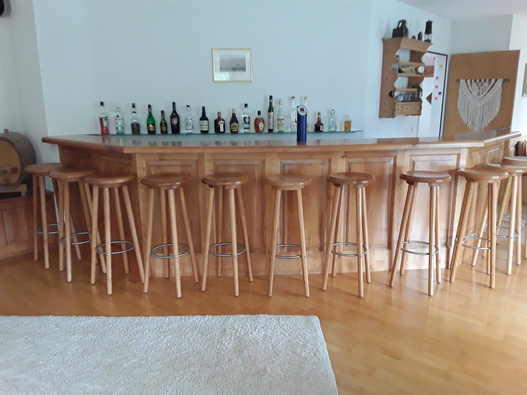 Articoli in legno: Bar, massiv gestämmt Kirschbaumholz – Usato da Tuttwil venduto da Habicht931 1