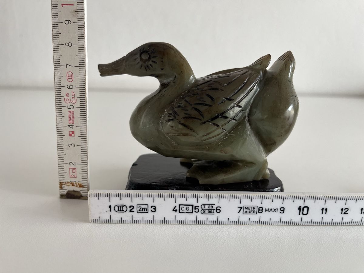 Statuette: Ente mit Holzsockel aus Nephrit-Jade – Usato da Wetzikon ZH venduto da seli03 9