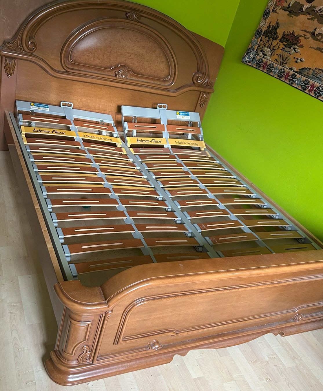 Letti: Nussbaumholztisch  Schlafzimmer  set – Usato da Waldkirch venduto da Golf210 3