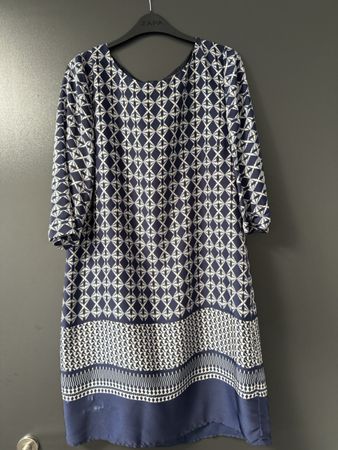 1.2.3 Paris Dress patterned French Size 42/ Swiss 40, used