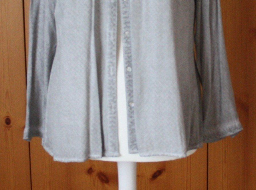 Camicette: Bluse Langarm LIEBESKIND hellgrau Gr. XL – Difettoso da Flüelen venduto da Diversicum-Curvy 1