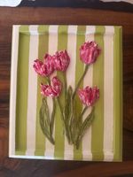 Blumen-Wandrelief mit Tulpen – 3D-Bild über Freude und Glück