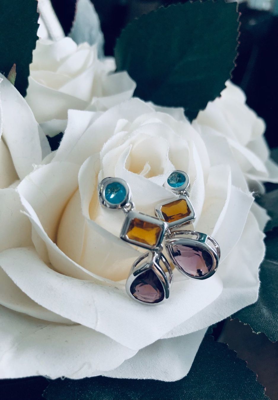 Orecchini pendenti & Orecchini a lobo: Ohrringe (Studs) mit Kristallen – Usato da Winkel venduto da Luxtime 4