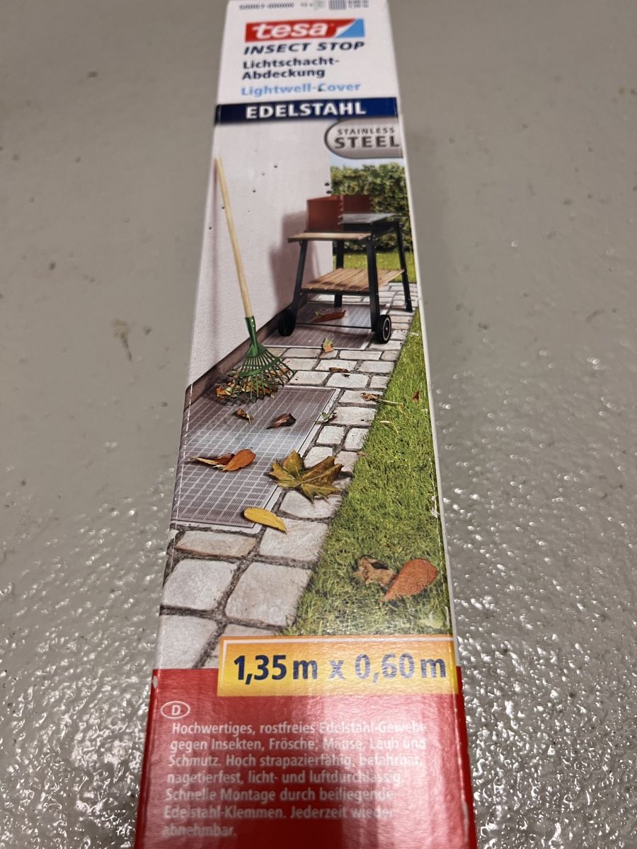 Griglie e Inferriate: Tesa Lichtschachtabdeckung Edelstahl NEU – Nuovo e nell'imballaggio originale da Gipf-Oberfrick venduto da Sonne010203