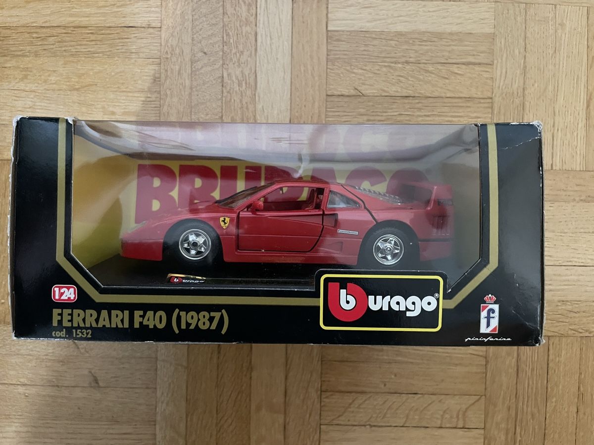 Bburago 1:43 Ferrari F40 Competizione rouge CK93815 modèle voiture