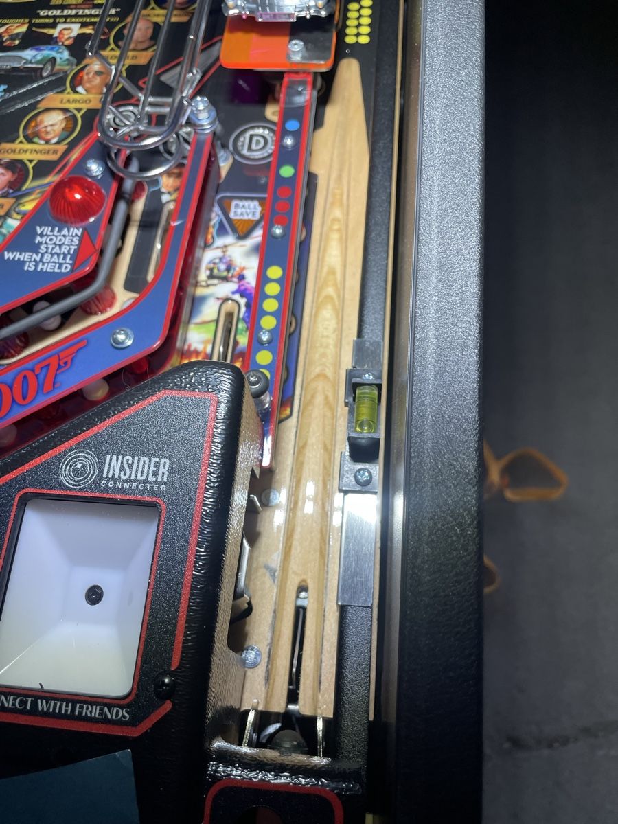 Stern Pinball Flipper: Vends flipper stern James bond pro – Usato da Les Brenets venduto da serialdrink 5
