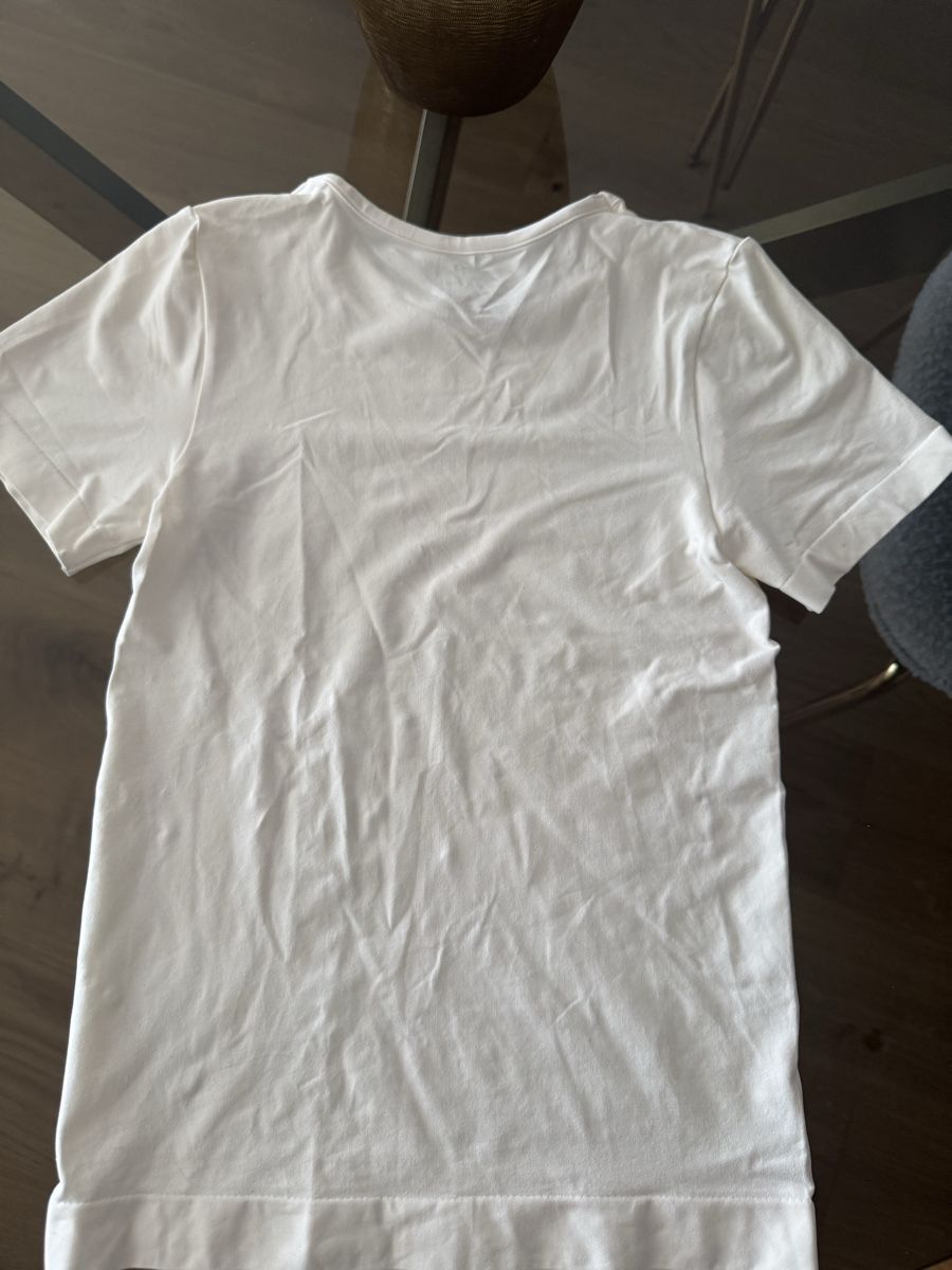 Skims T-Shirts: Skims T-Shirt creme – Neu (gemäss Beschreibung) aus Zürich von nikefaust 2