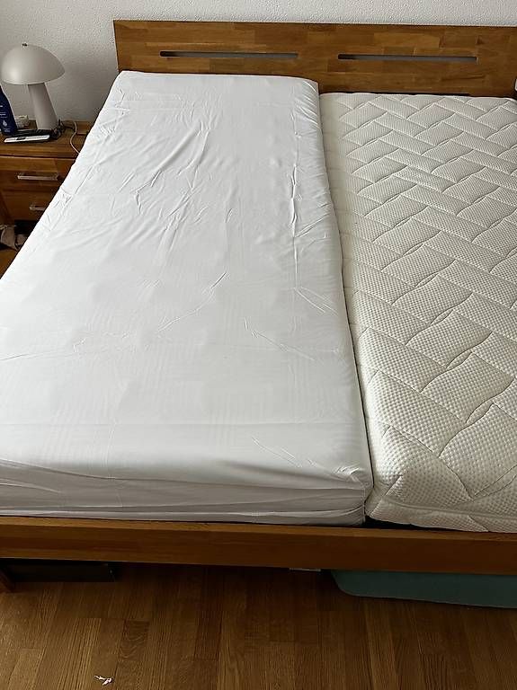 Jysk Letti: Doppelbett Eichemassiv, inkl. 2Nachtisch, Matrazen – Usato da Amriswil venduto da Ursi01
