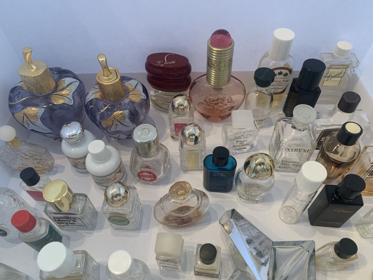 Profumi & Eau de Toilette: Leere Parfum Miniaturen – Usato da Hochdorf venduto da Blume007 6