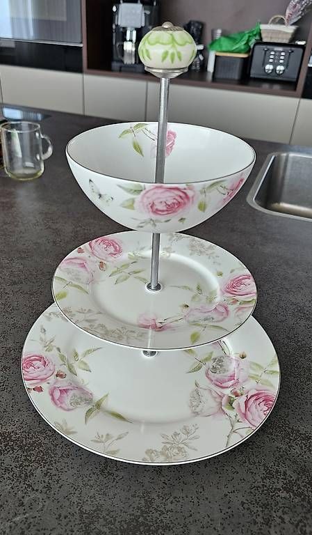 Assiettes: Porzellan Etagere  – D'occasion à Nottwil par madame04 1