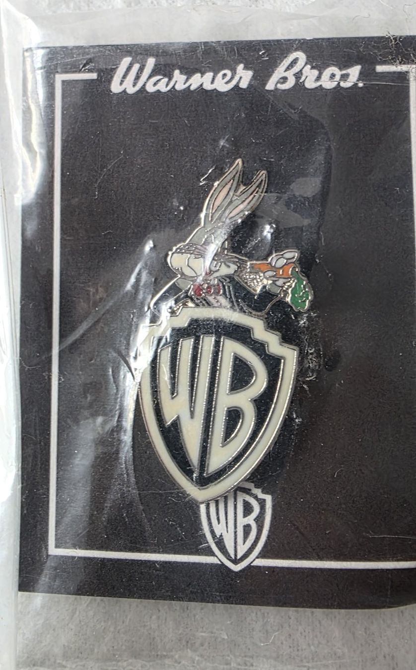 Placchette & Badge: Warner Bros. Pin / Anstecker Bugs Bunny - Neu! – Nuovo (secondo la descrizione) da Oetwil am See venduto da fineli2