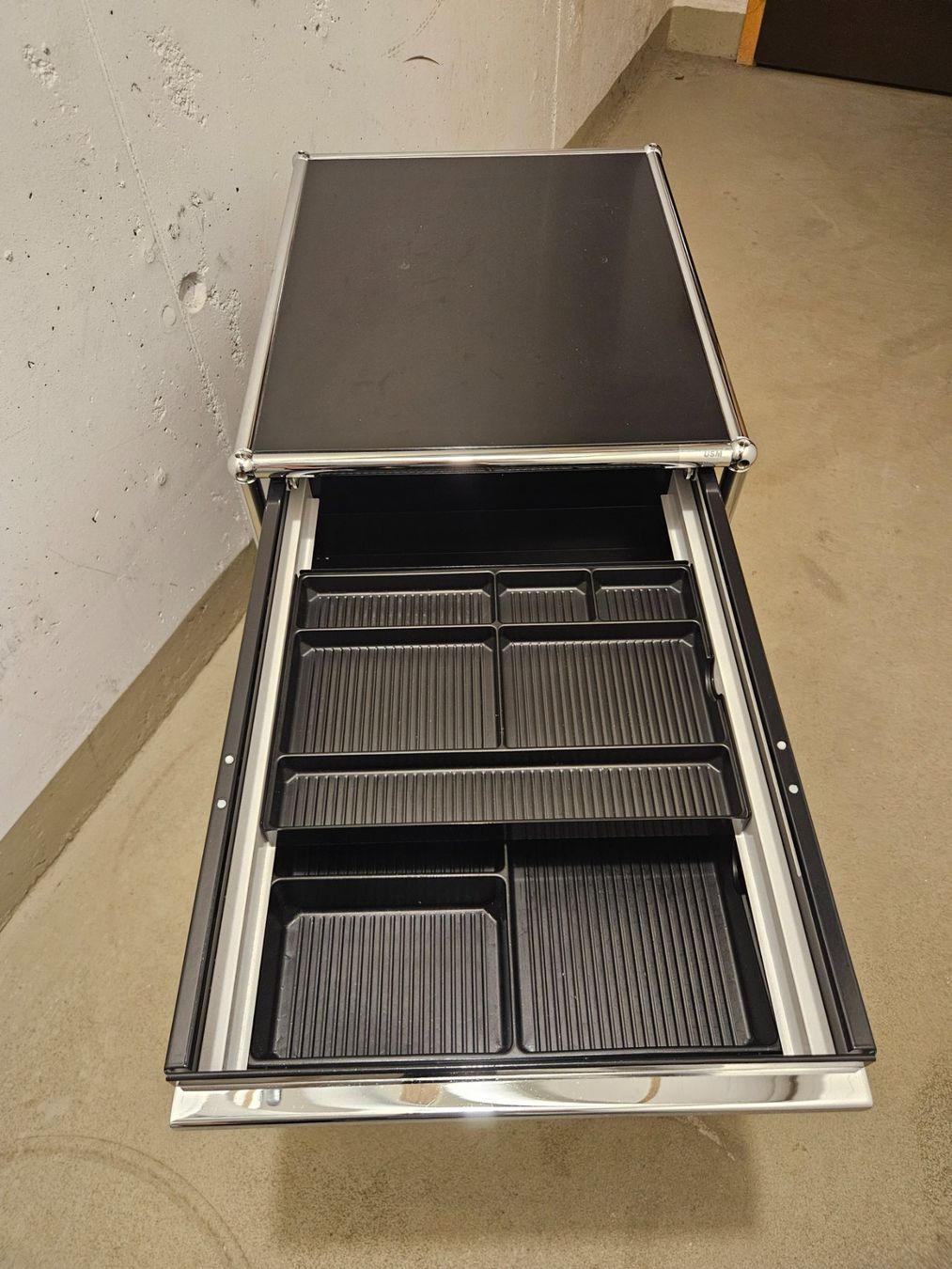 USM Eléments de bureau: USM Haller Rollcontainer – D'occasion à Eich par marcel-LU 1