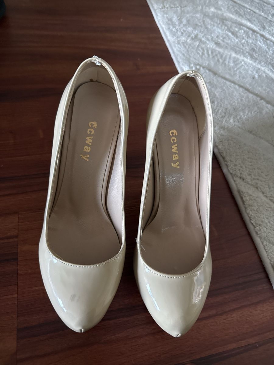 Scarpe da donna: Pumps 37 – Usato da Luzern venduto da chevy7779 1