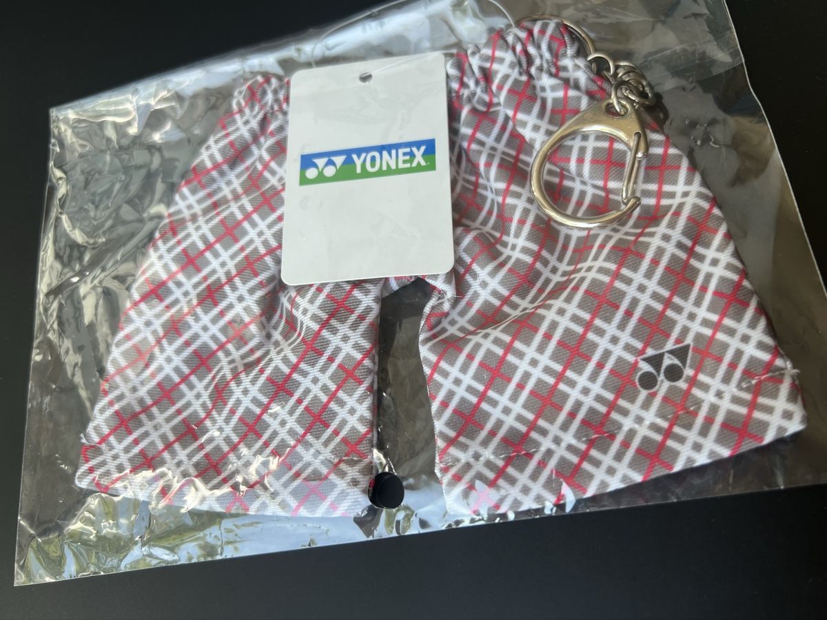 Portachiavi: Mini short iconique Yonex Stan Wawrinka – Nuovo e nell'imballaggio originale da Orbe venduto da Watchivore 1