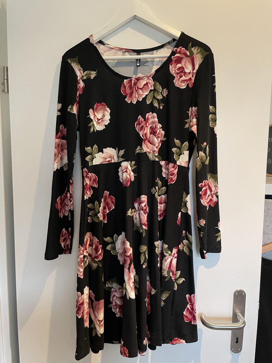 Kleider: Festliches Kleid Blumenmuster – Neu (gemäss Beschreibung) aus Känerkinden von higiwil