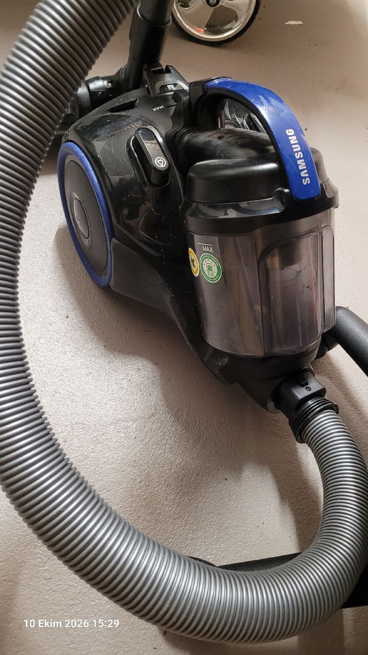 Samsung Staubsauger & Zubehör: Samsung VC4100 CycloneForce Vacuum Cleaner Used Condition – Gebraucht aus Zürich von kka_x7bl 2