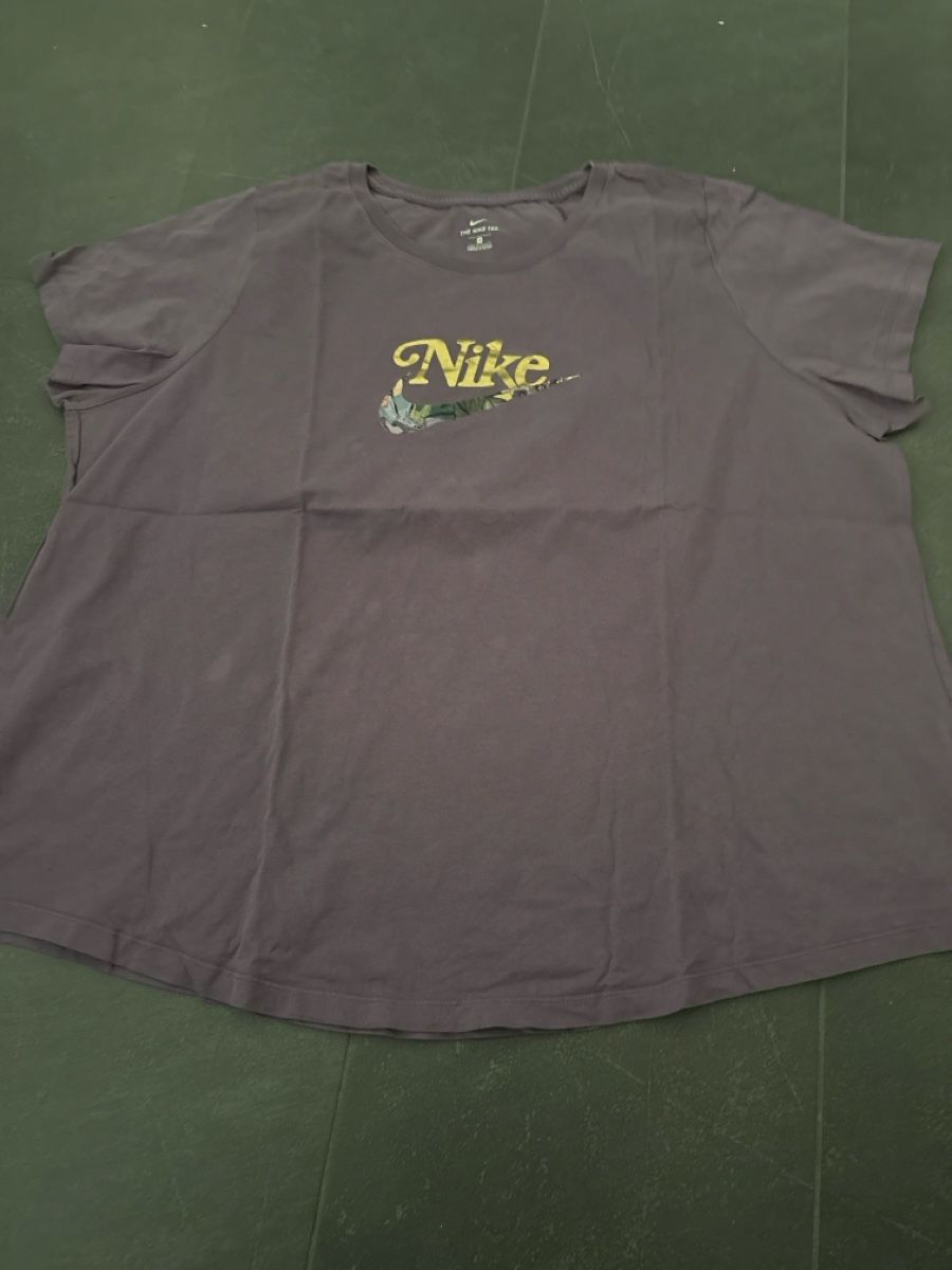 Nike T-Shirts: T-Shirt - Grösse 3XL - Nike – Neu (gemäss Beschreibung) aus Oberuzwil von jabano